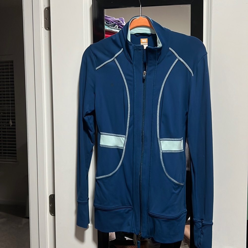 Lucy zip up jacket. Size Xs